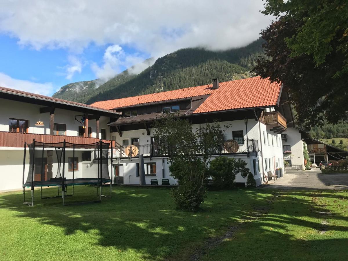 Pony-Ziegen-Hasen-Ranch Bichlbach Leilighet Eksteriør bilde